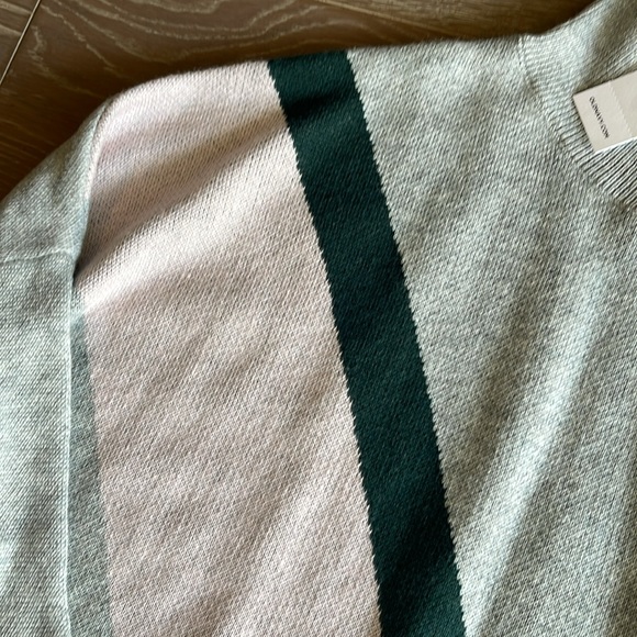 Sweater - Picture 3 of 3